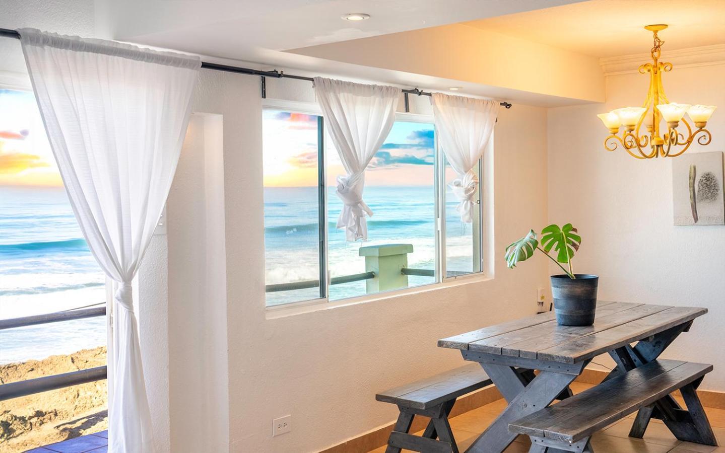 Beachfront Two Bedroom With 3 Beds Tijuana Kültér fotó